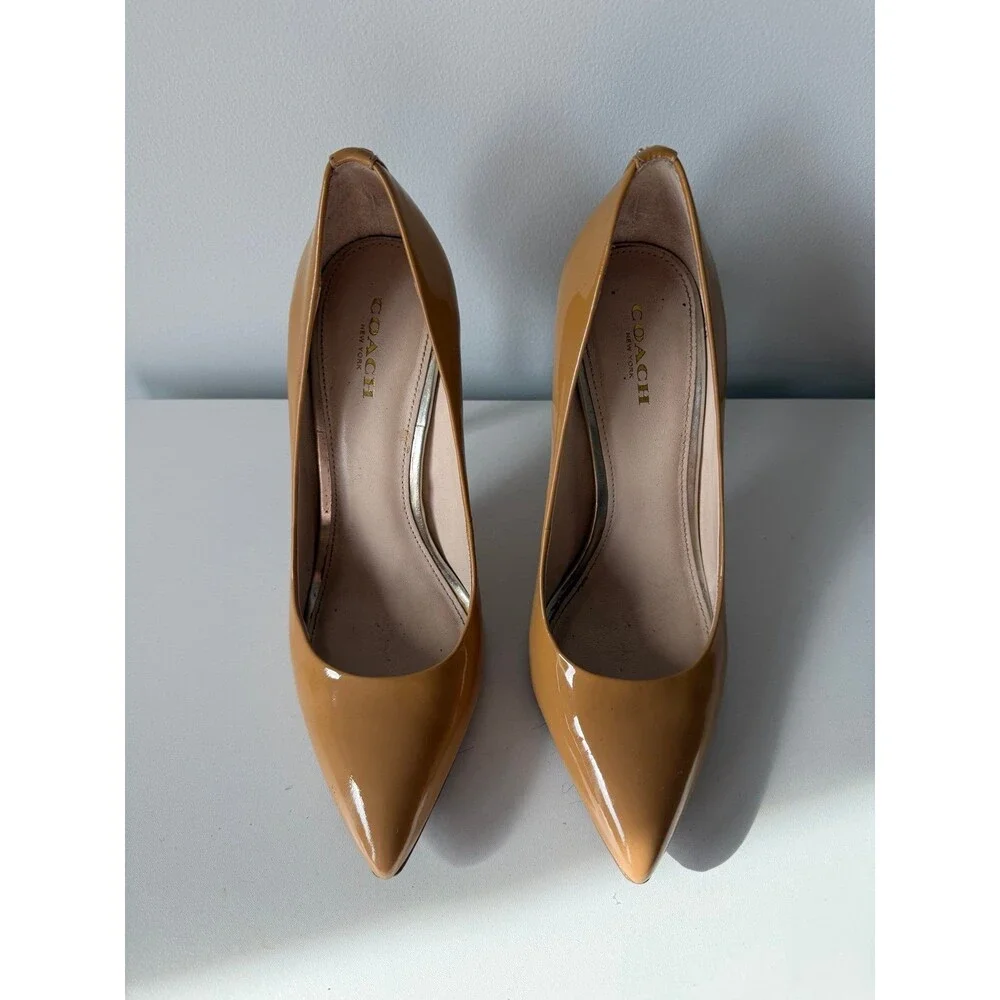 Coach heels - camel nude
